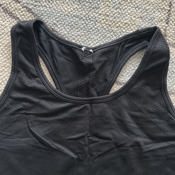 GapFit Racerback Tank - Picture 3 of 4